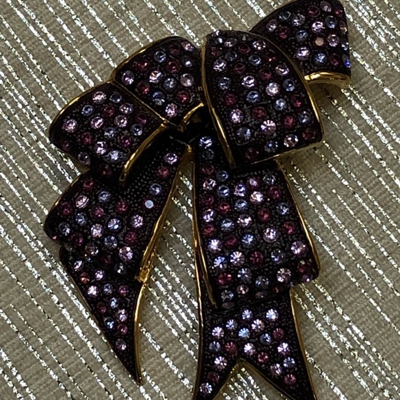 Joan Rivers Bow Brooch - Picture 2 of 6